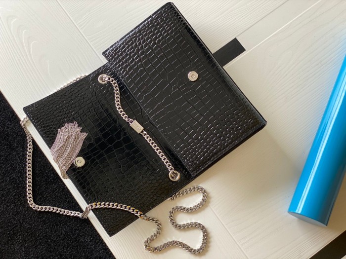 Handbags  SAINT LAURENT 354119 size 24x14.5x5.5 cm