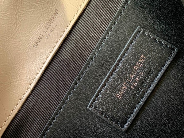 Handbags  SAINT LAURENT 520534 size 23x16x6 cm