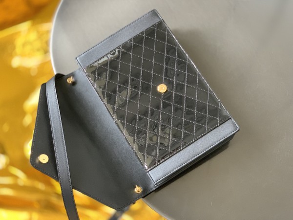 Handbags  SAINT LAURENT 668863 size 26×18×5 cm