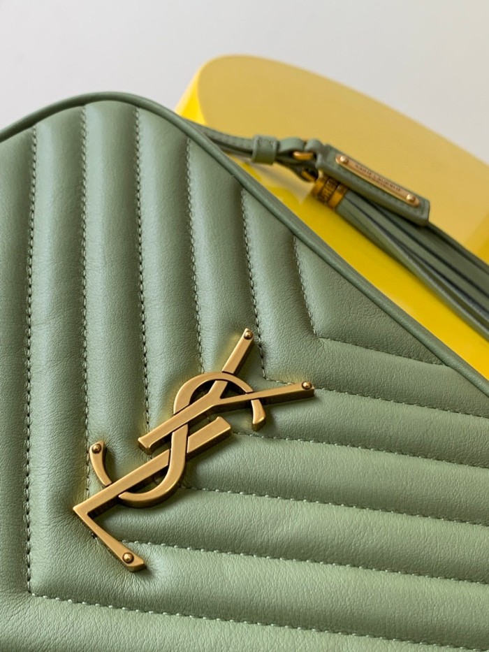 Handbags  SAINT LAURENT 520534 size 23x16x6 cm