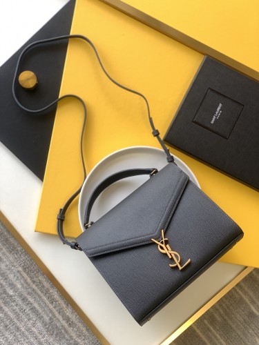 Handbags  SAINT LAURENT 578000  size 24.5x20x11.5 cm