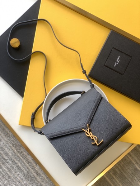 Handbags  SAINT LAURENT 578000  size 24.5x20x11.5 cm