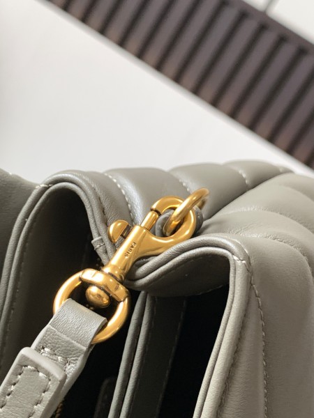 SAINT LAURENT LOULOU Leather Crossbody Bag, Shoulder Bag Women's Gray Pea Green 678401-DV707-1229 size 20*7.5*14cm