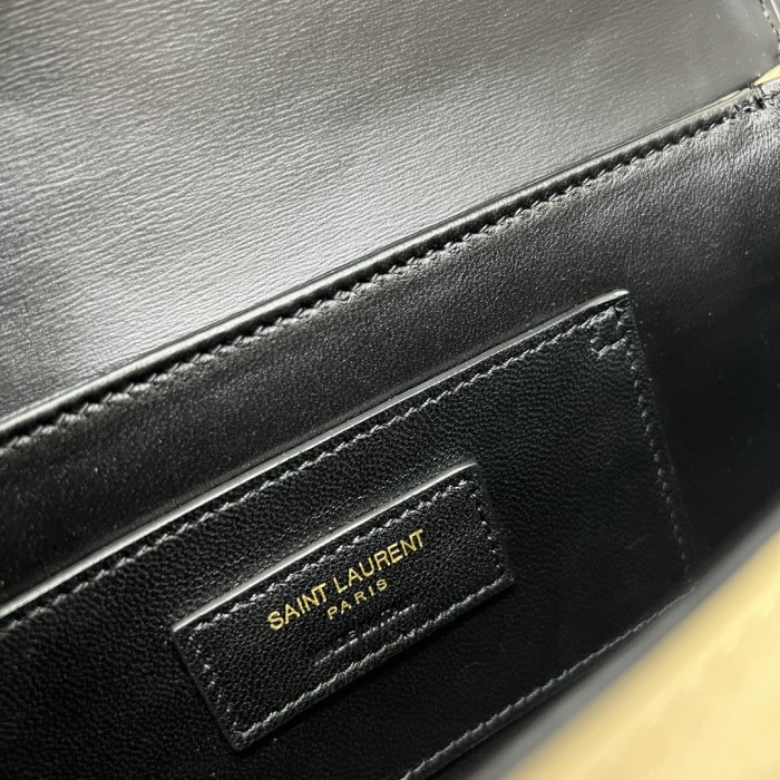 Handbags  SAINT LAURENT 634305 size 24.5x16x6 cm