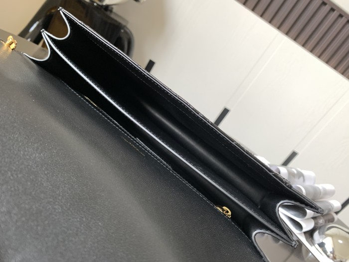 Handbags  SAINT LAURENT 668863 size 26×18×5 cm