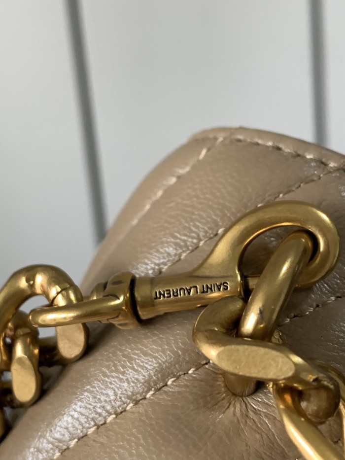 Handbags  SAINT LAURENT 392737  size 24x17x6 cm