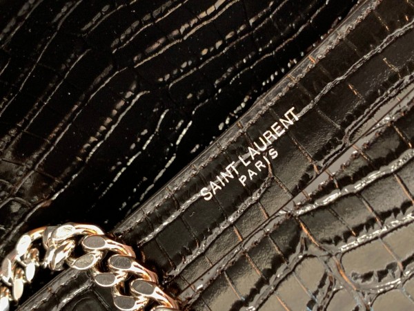 Handbags  SAINT LAURENT 442906 size 22x8x16 cm