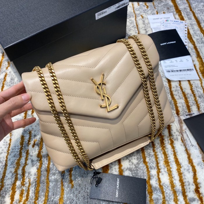 Handbags  SAINT LAURENT 494699 size 23*17*9 cm