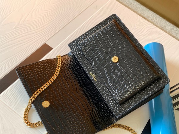 Handbags  SAINT LAURENT 442906 size 22x8x16 cm