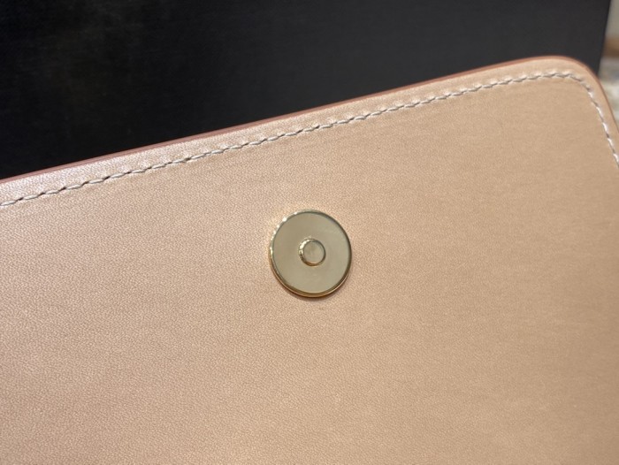 Handbags  SAINT LAURENT 668809 size 16×18x6 cm