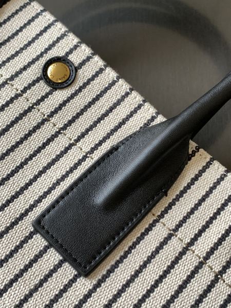 Handbags  SAINT LAURENT 509415  size 48×36×16 cm