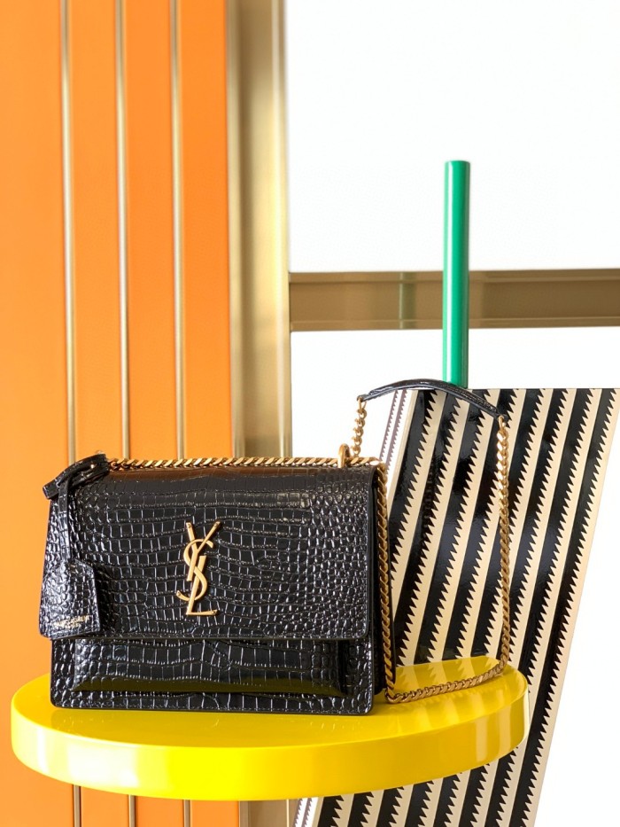 Handbags  SAINT LAURENT 442906 size 22x8x16 cm