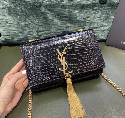 Handbags  SAINT LAURENT 469390 size 20x12.5x5 cm