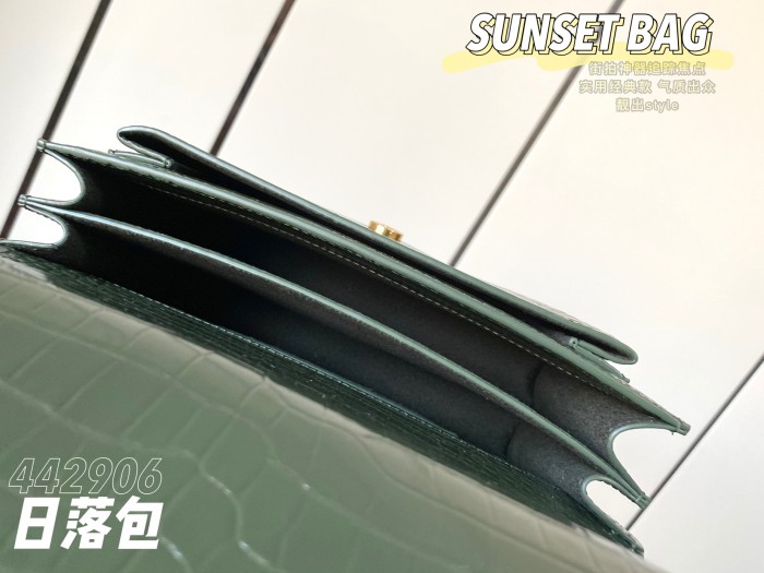 Handbags  SAINT LAURENT 442906 size 22×16×8 cm