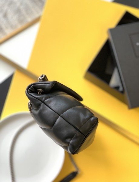 Handbags  SAINT LAURENT 577476  size 29x17x11 cm