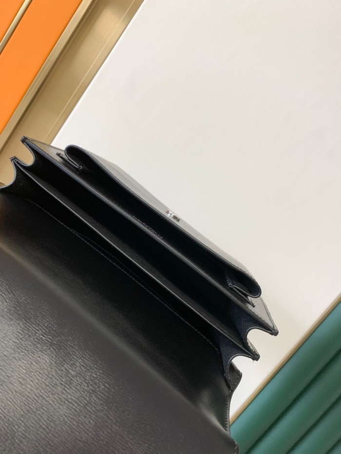 Handbags  SAINT LAURENT 442906 size 22x16x8 cm