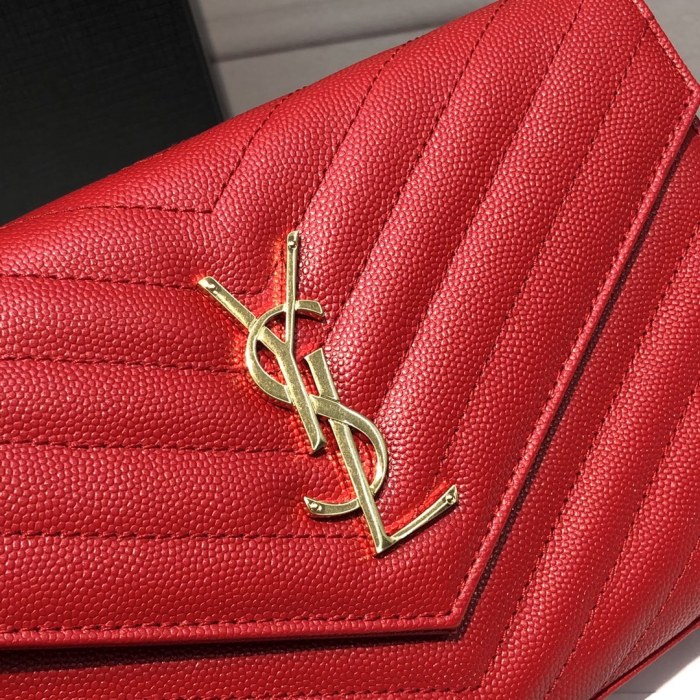 Handbags  SAINT LAURENT 360452 size 22.5x14x4 cm