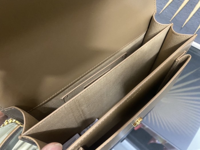 Handbags  SAINT LAURENT 442906 size 22-16-9 cm