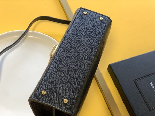 Handbags  SAINT LAURENT 578000  size 24.5x20x11.5 cm