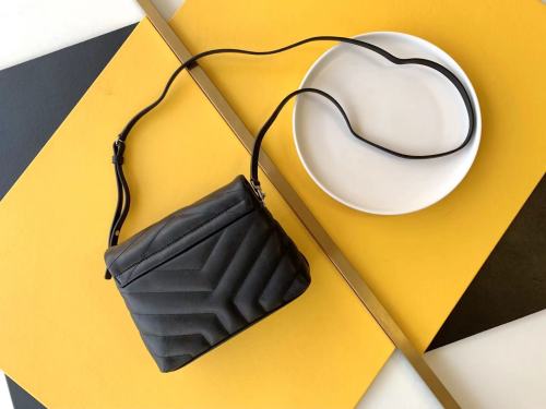 Handbags  SAINT LAURENT 55680  size 20X14X7 cm