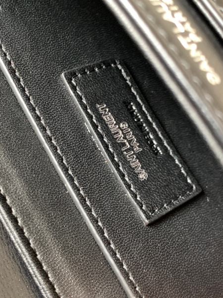 Handbags  SAINT LAURENT 634306 size 19×13×5 cm