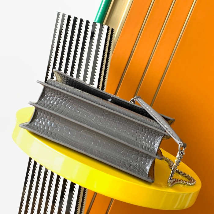 Handbags  SAINT LAURENT 442906 size 22x16x8 cm