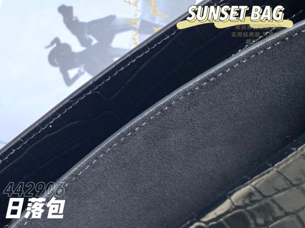 Handbags  SAINT LAURENT 442906 size 22×16×8 cm