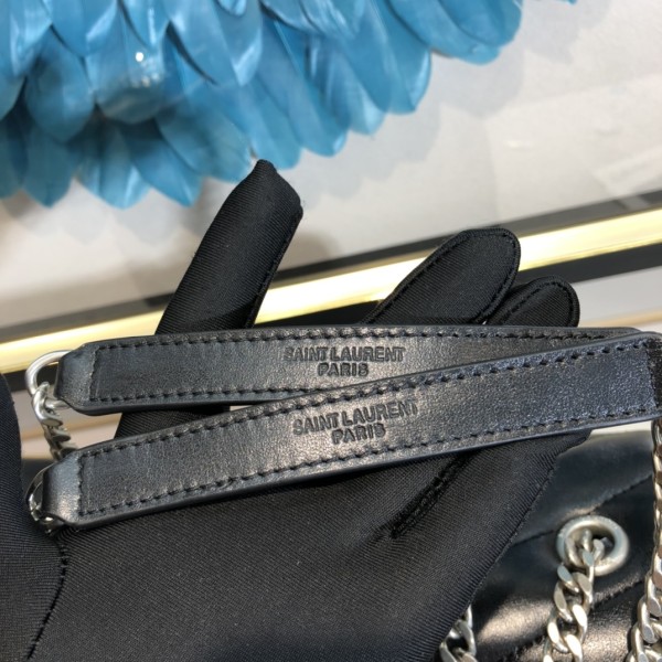 Handbags  SAINT LAURENT 459749 size 31x22x10 cm