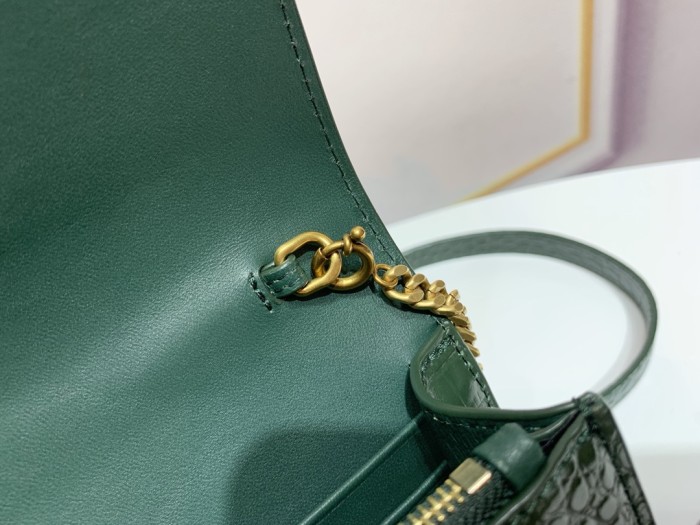 Handbags  SAINT LAURENT 533026 size 23x16x6 cm