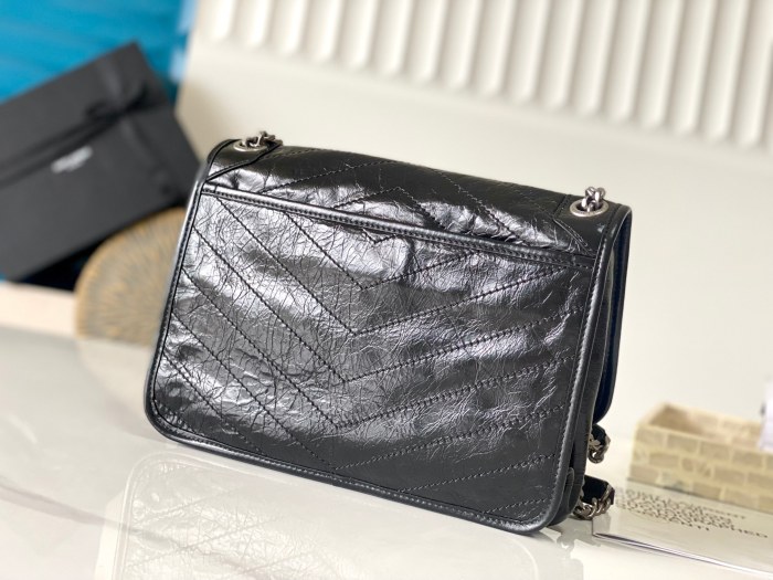 Handbags  SAINT LAURENT 633158 size 28×20.5×8.5 cm