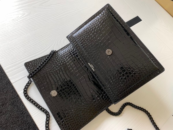 Handbags  SAINT LAURENT 442906 size 22x8x16 cm