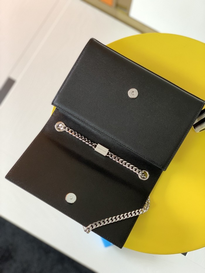 Handbags  SAINT LAURENT 469390 size 20x12.5x5 cm