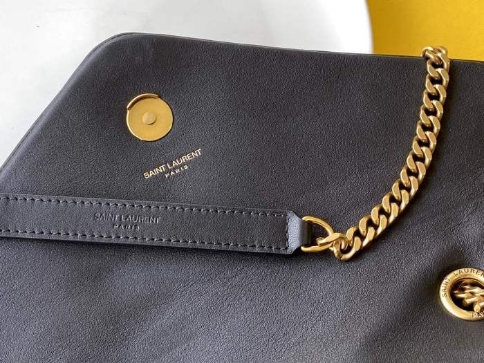 Handbags  SAINT LAURENT 68950 size 30*22*10 cm