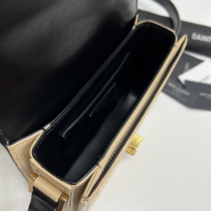 Handbags  SAINT LAURENT 634306 size 19x13x5 cm