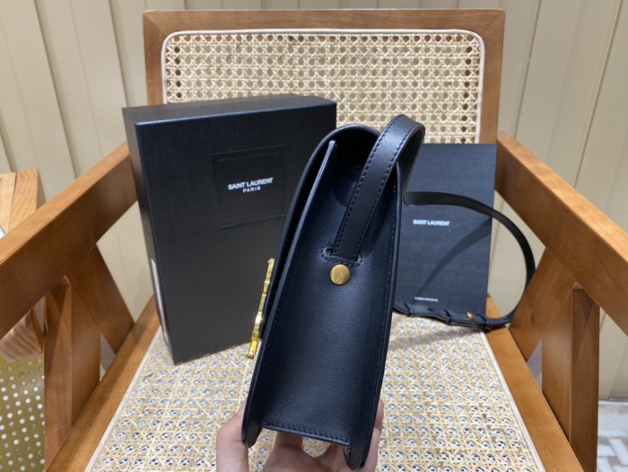 Handbags  SAINT LAURENT 668809 size 16×18x6 cm