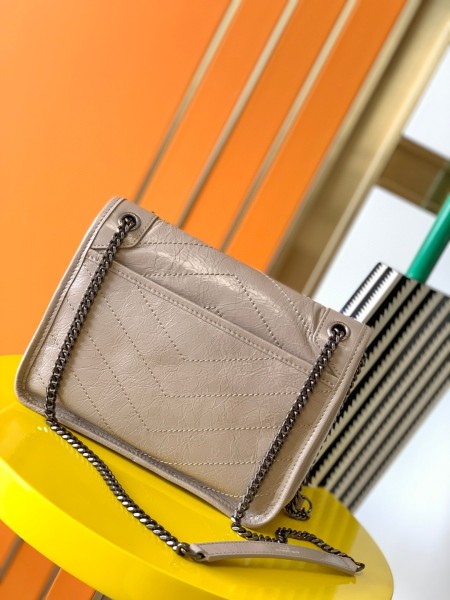 Handbags  SAINT LAURENT 520534 size 23x16x6 cm