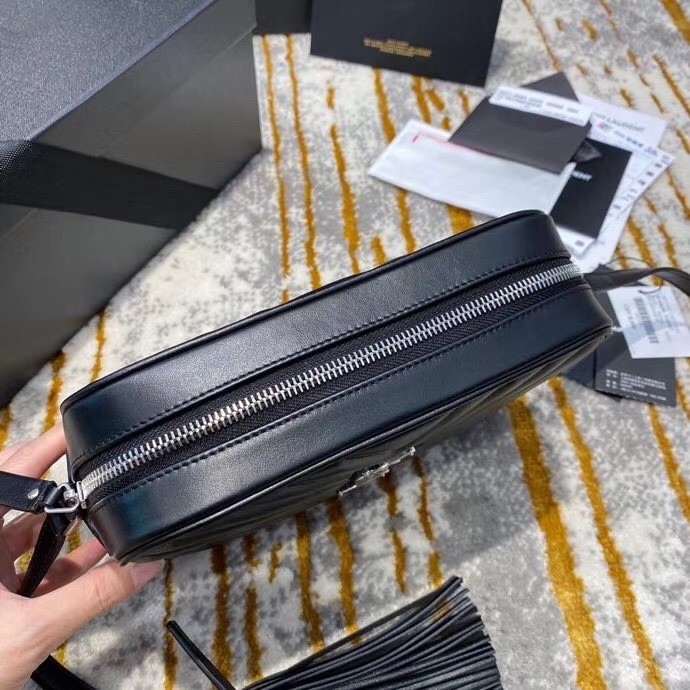 Handbags  SAINT LAURENT 520534 size 23x16x6 cm