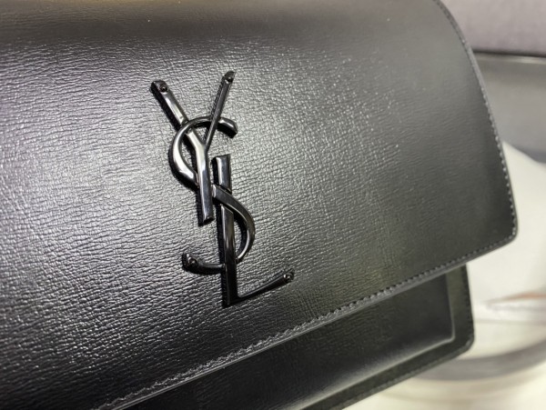 Handbags  SAINT LAURENT 442906 size 22-16-9 cm