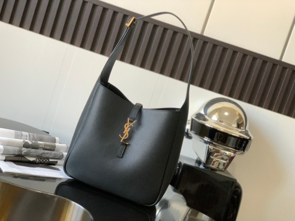 Handbags  SAINT LAURENT 710886 size 24x24x10 cm