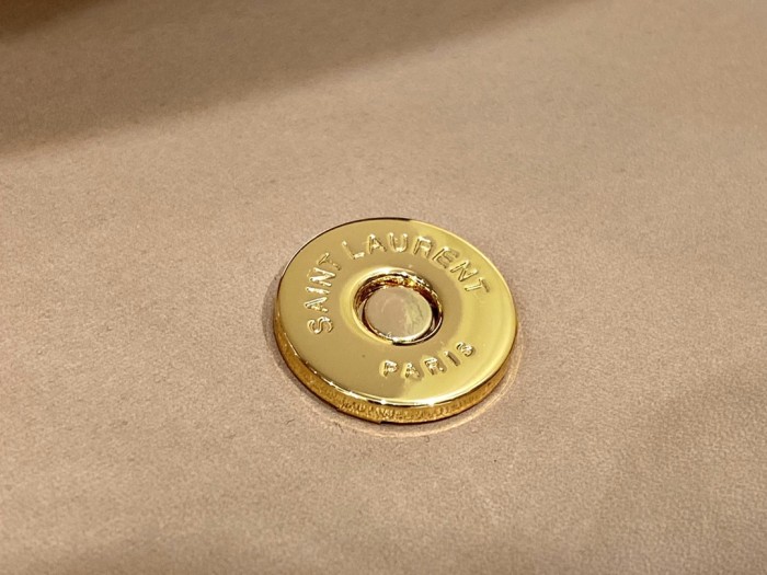 Handbags  SAINT LAURENT 668809 size 16×18x6 cm