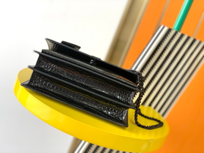 Handbags  SAINT LAURENT 442906 size 22x8x16 cm