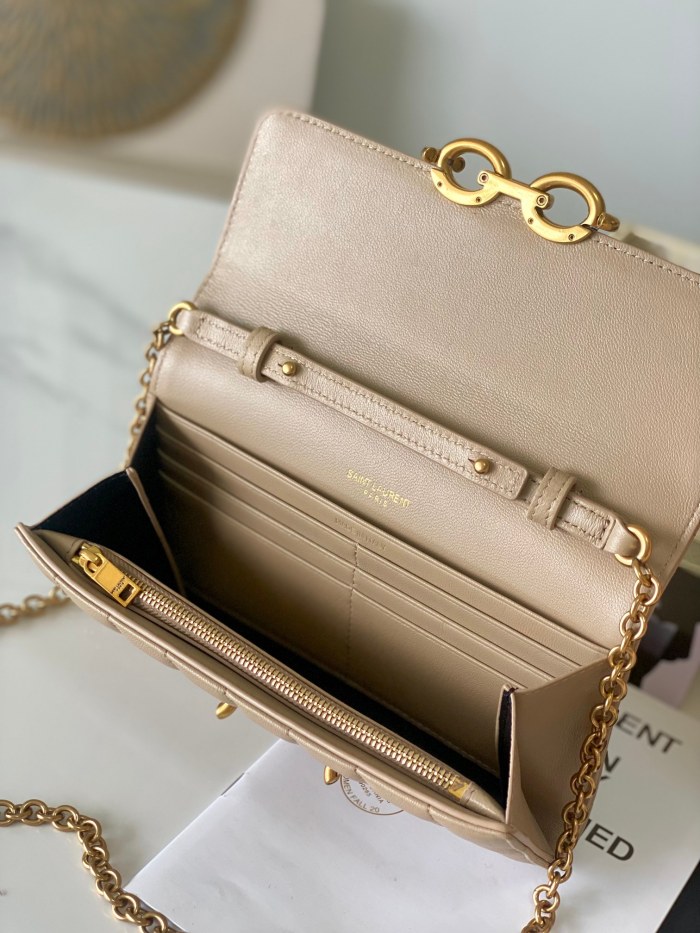 Handbags  SAINT LAURENT 738109 size 19×11×4 cm