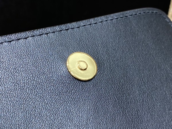 Handbags  SAINT LAURENT 668809 size 16×18x6 cm