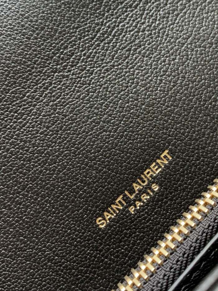 Handbags  SAINT LAURENT 392737  size 24x17x6 cm