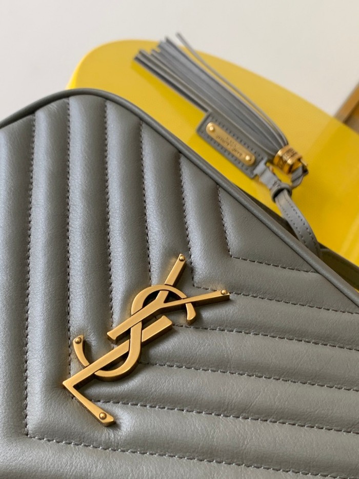 Handbags  SAINT LAURENT 520534 size 23x16x6 cm