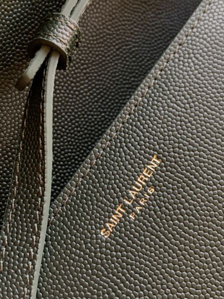 Handbags  SAINT LAURENT 578000  size 24.5x20x11.5 cm