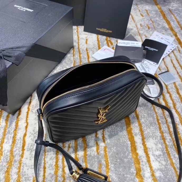 Handbags  SAINT LAURENT 520534 size 23x16x6 cm