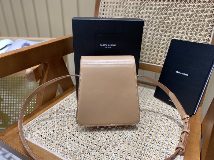 Handbags  SAINT LAURENT 668809 size 16×18x6 cm