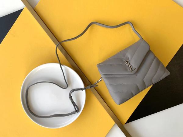 SAINT LAURENT YSL LOULOU Silver Logo Leather Shoulder Bag, Mini, Women's, Granite Grey/Light Grey 467072-DV706-1723 20*14*7.5cm