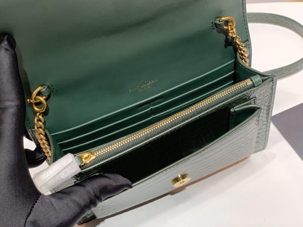 Handbags  SAINT LAURENT 533026 size 23x16x6 cm